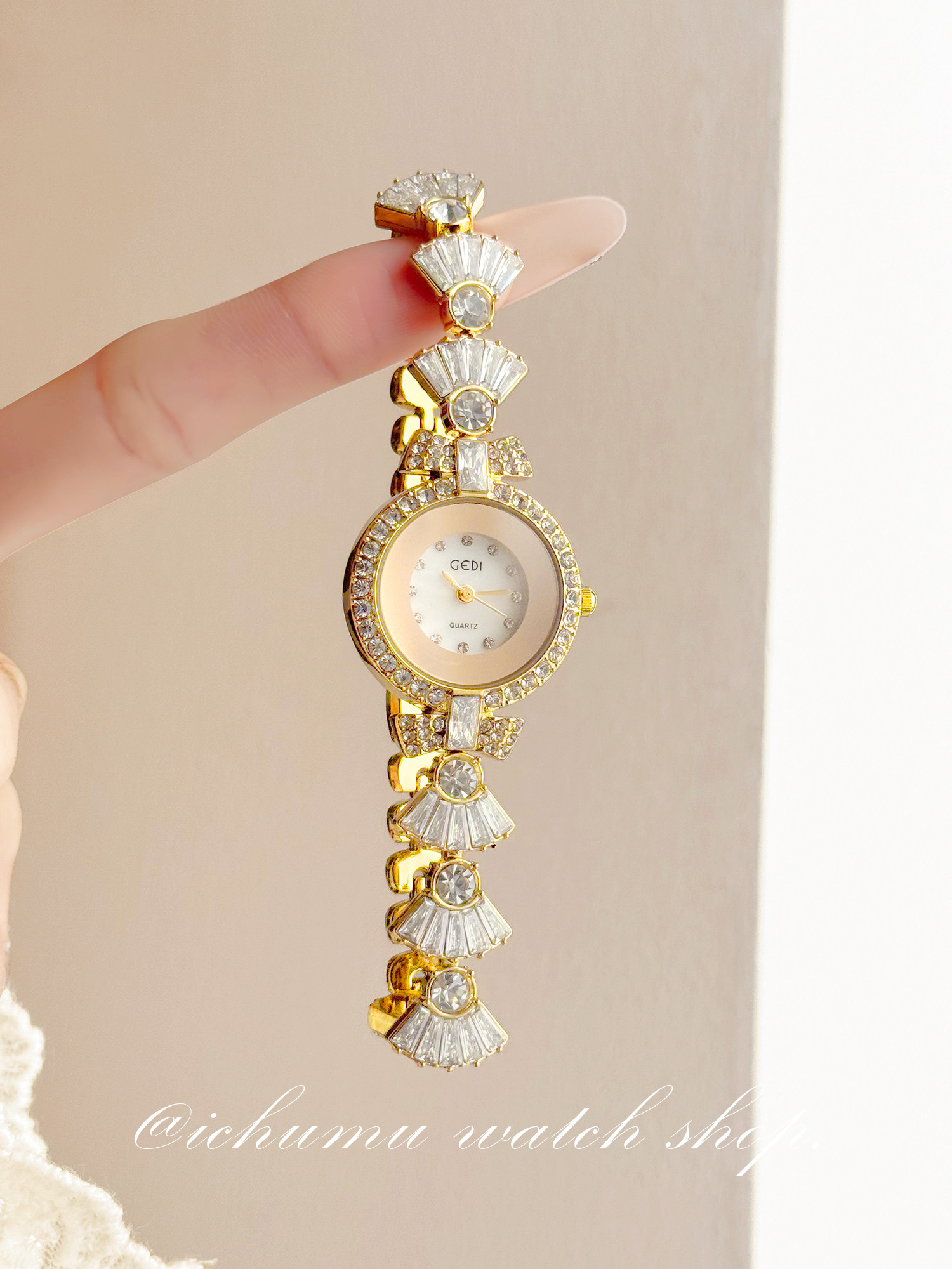 Zeemeermin dameshorloge Licht  - Luxury Watch For recensie en prijs